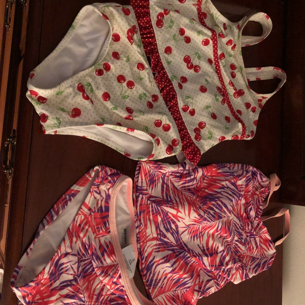Bathing suits (2)